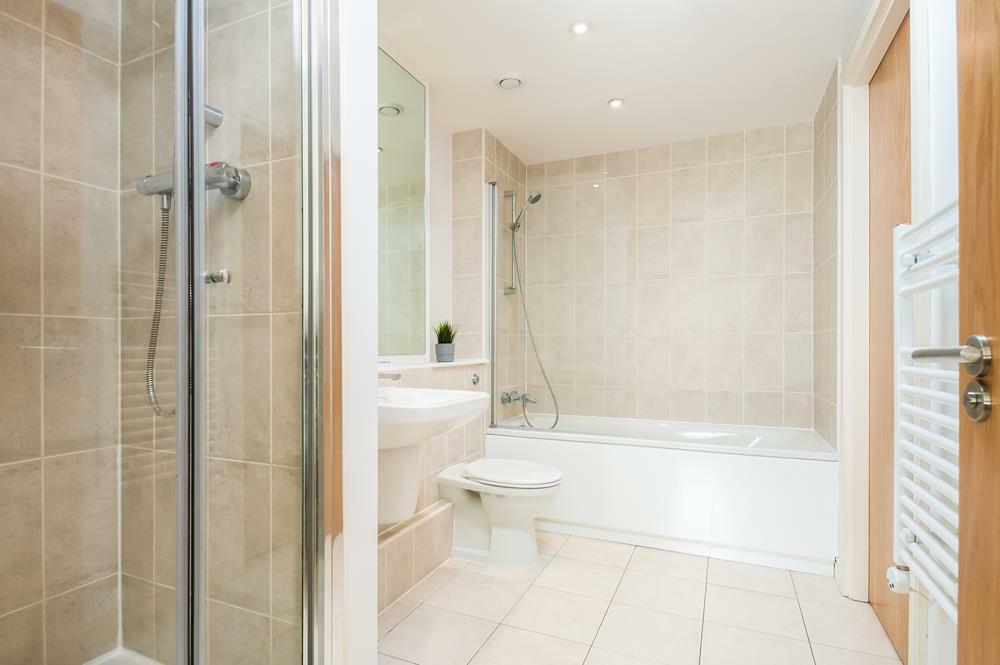 Bathroom_1.jpg