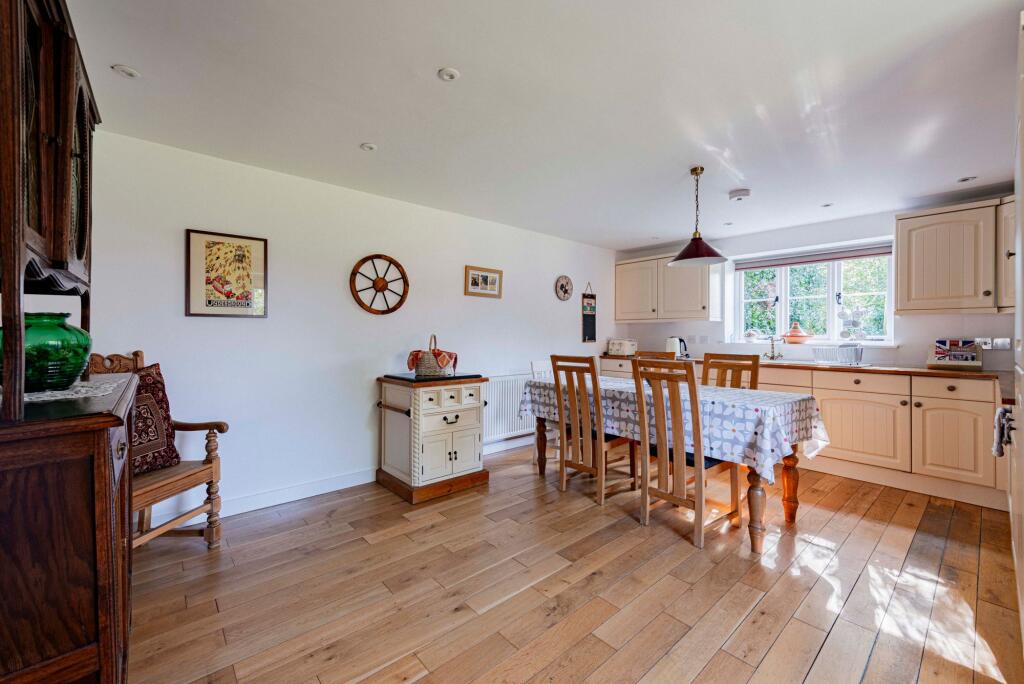 Annexe Kitchen/Dining Room (2)