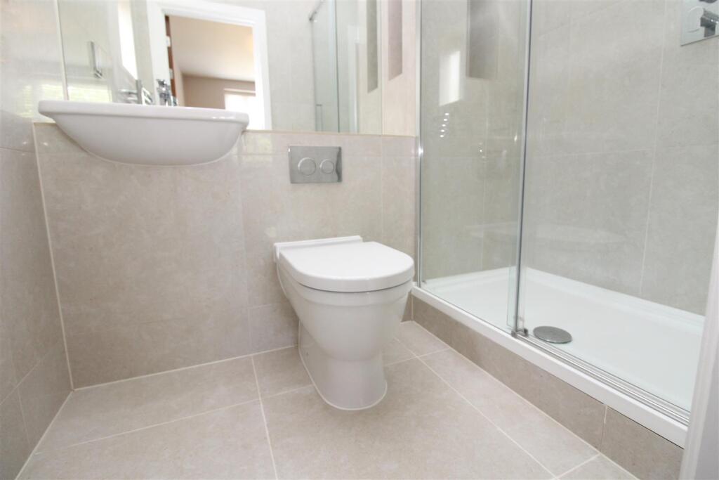 En-suite WC.jpg
