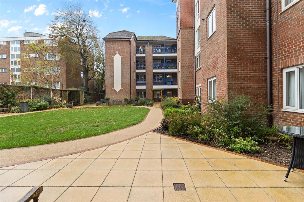 communal gardens.jpg