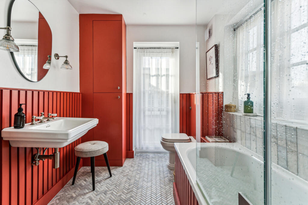 Bathroom 2