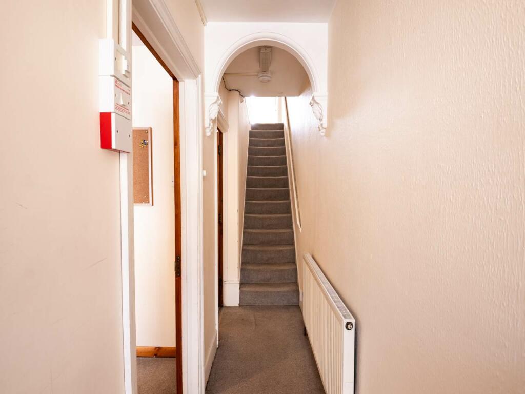 28Guildford_studenta