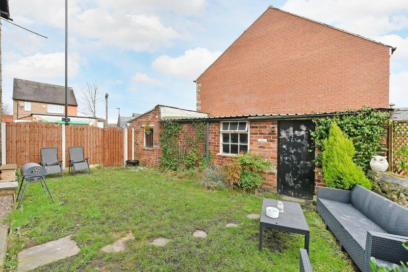 Wraparound Garden &amp; Garage