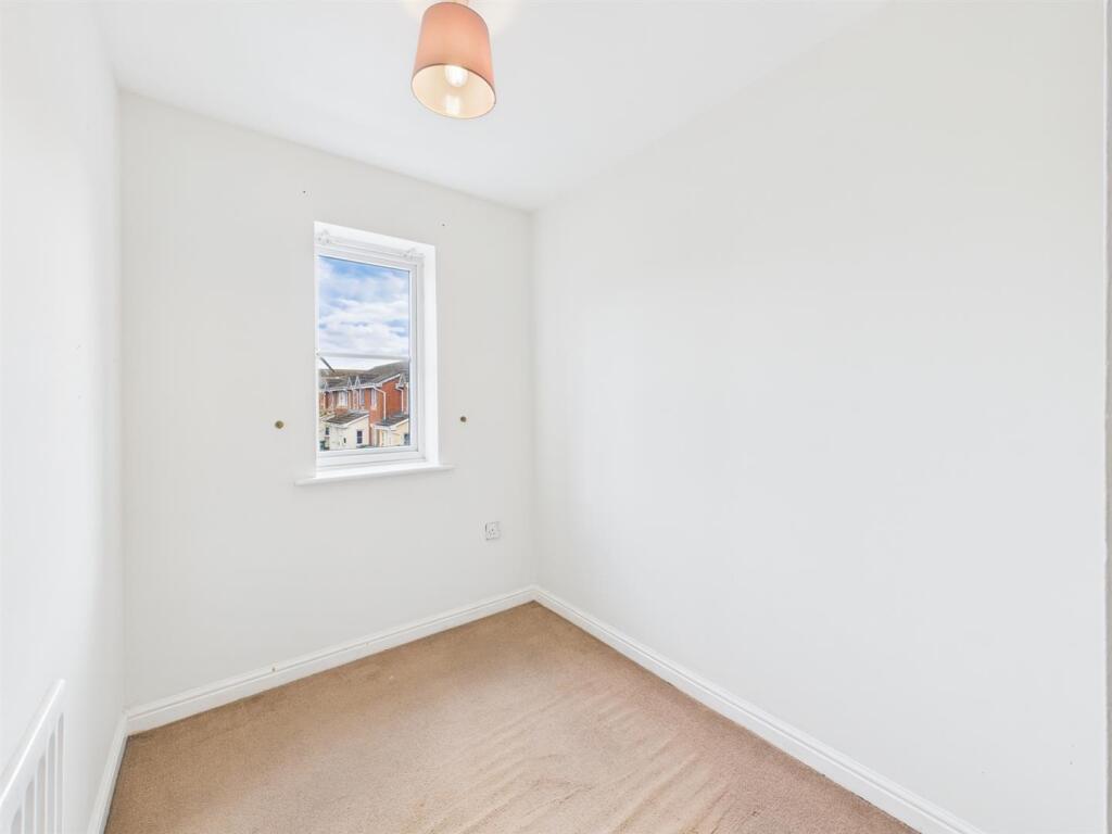 Bedroom: