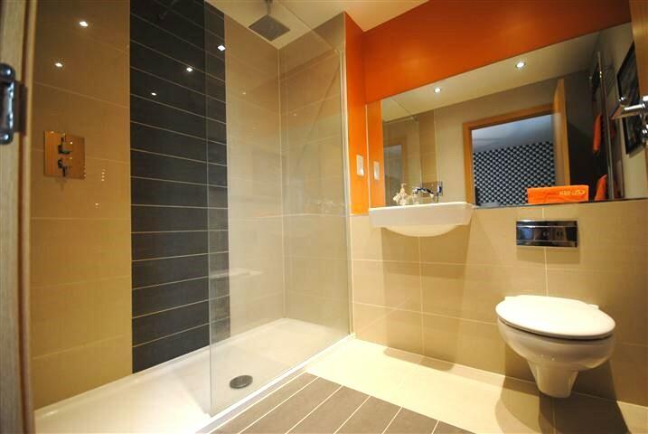 Bedroom 1 - En Suite