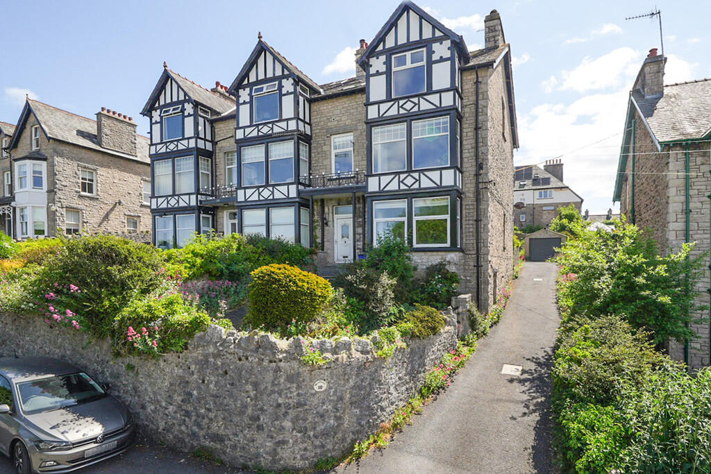 Westways, 10 Chur...