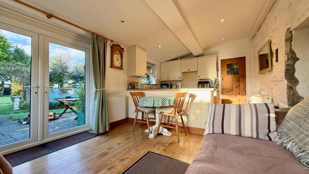 rear sitting room/kitchen