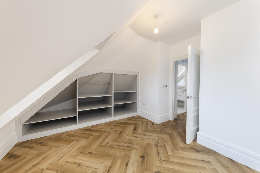 Ivy Court 8- bed (3)