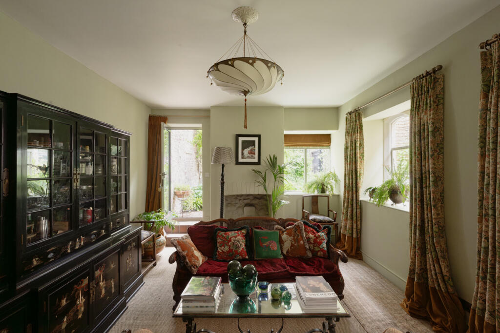 295467 -  Barn Hill, Stamford-1.jpg