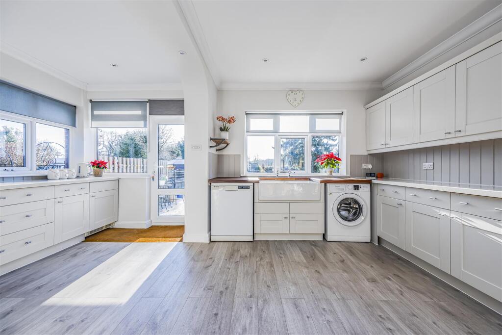 29 New Road, Lovedean-PorticoMarketing-SoldBy-24.J