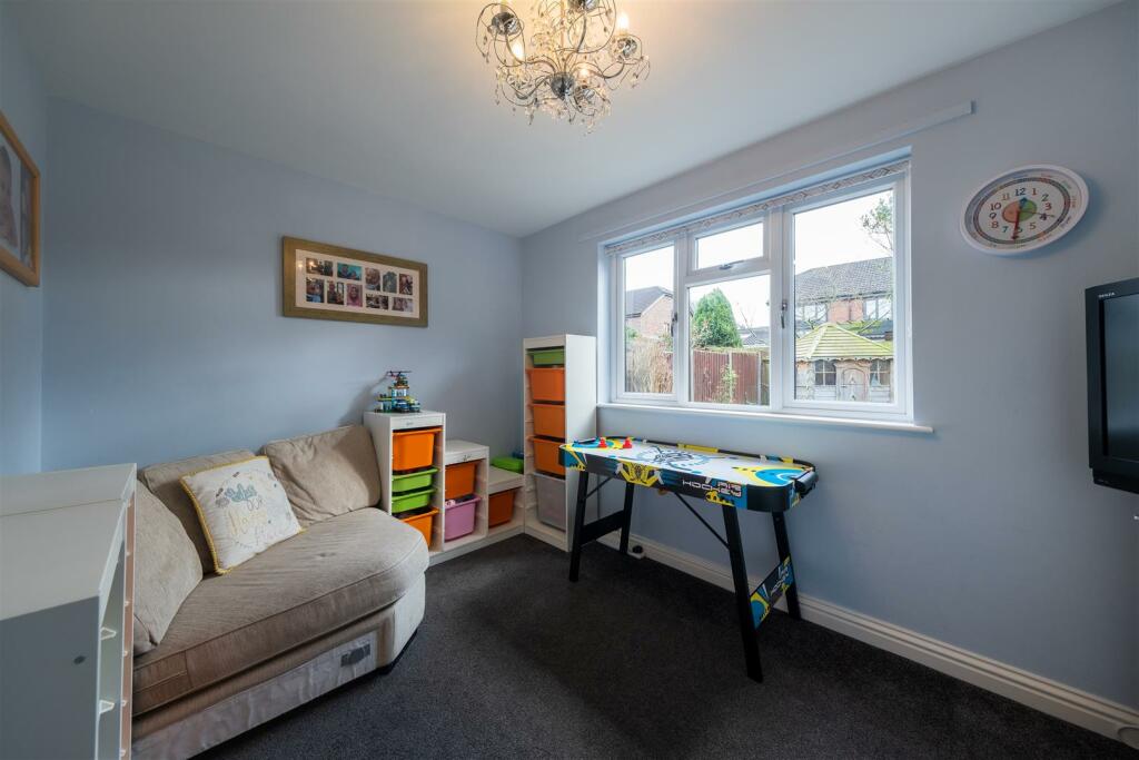 2 Barnside Way-009.jpg