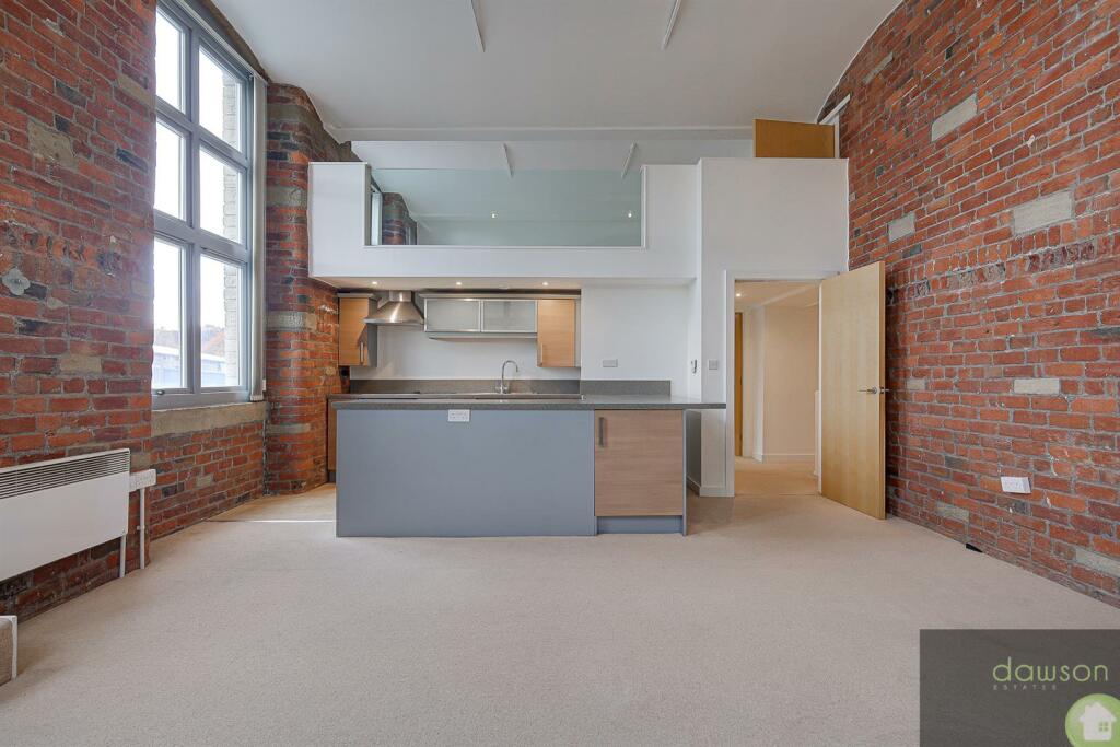 Lounge/Kitchen