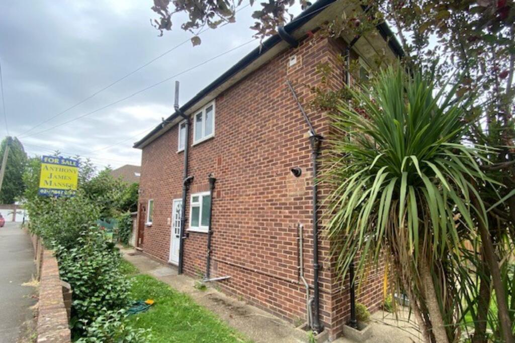 5 Lismore Close, Isleworth, London TW7 6QX