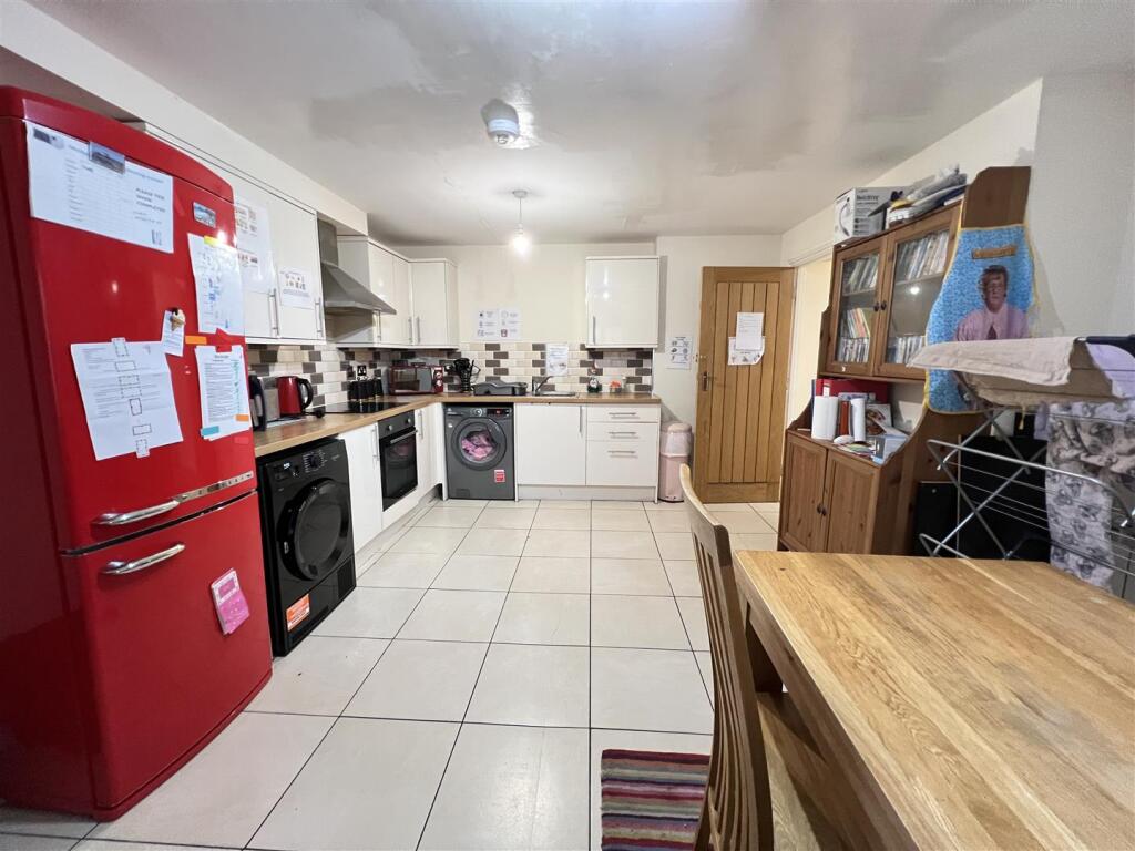 8 - Block of Flats for Auction, St George, Bristol