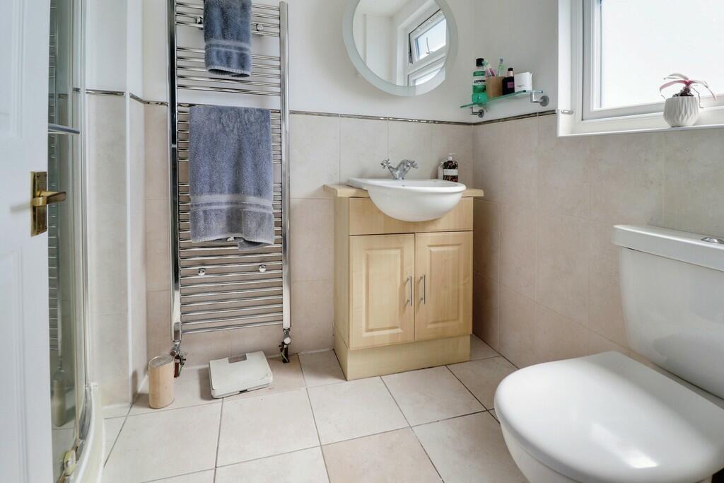 bed 1 ensuite