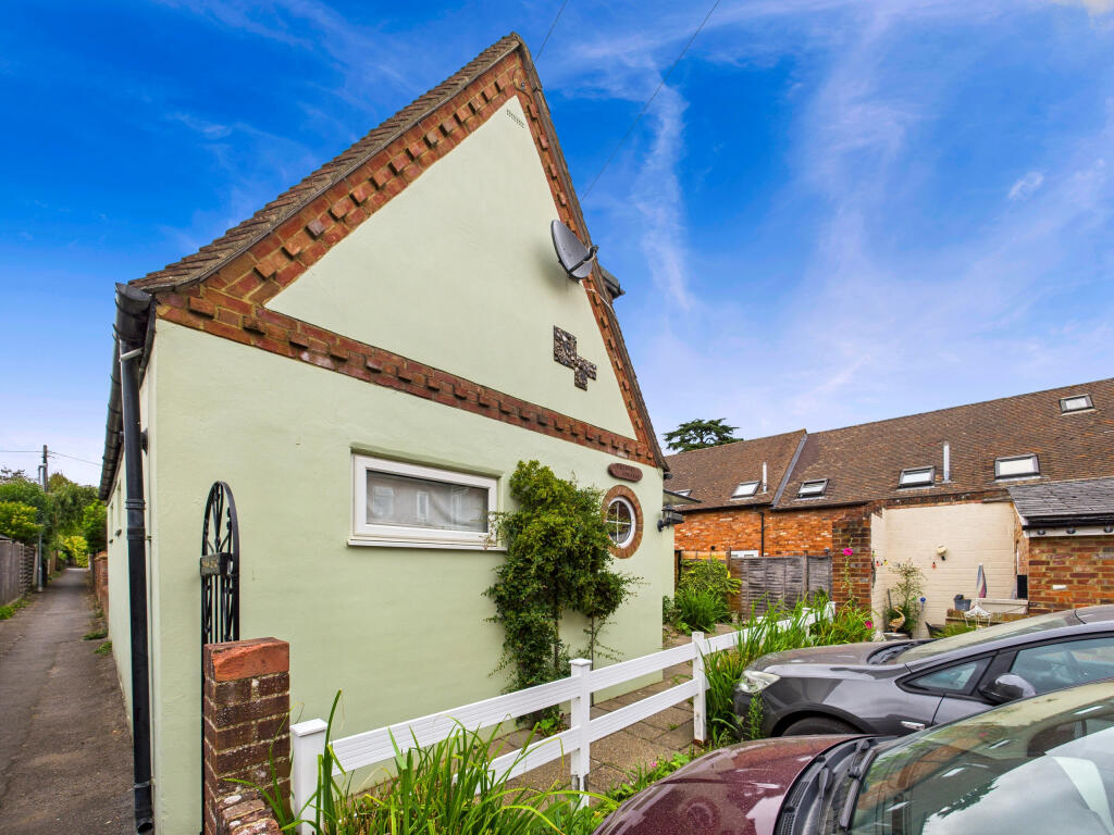 CAM01354G0-PR0580-STILL012