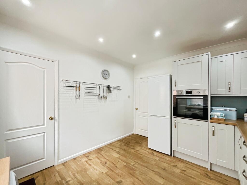 99e3209d-3-4722-811C-4B67B13A9390-1412-000000680C7ACE28