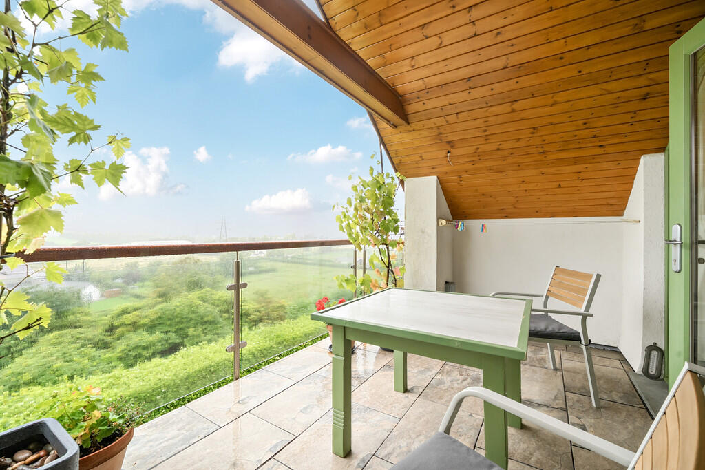 Balcony to Princi...