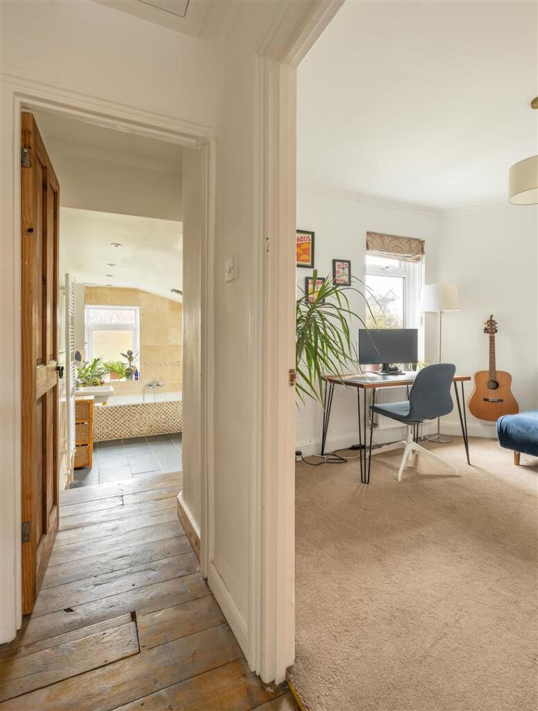 Odessa Road, E7