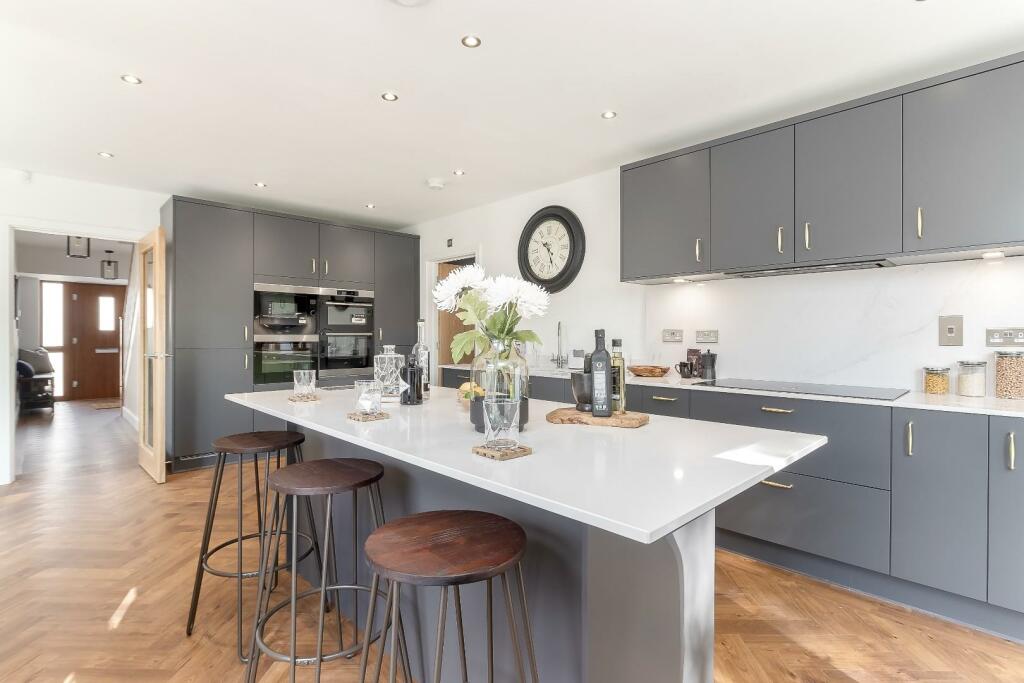 Breakfast Kitchen - C.jpg