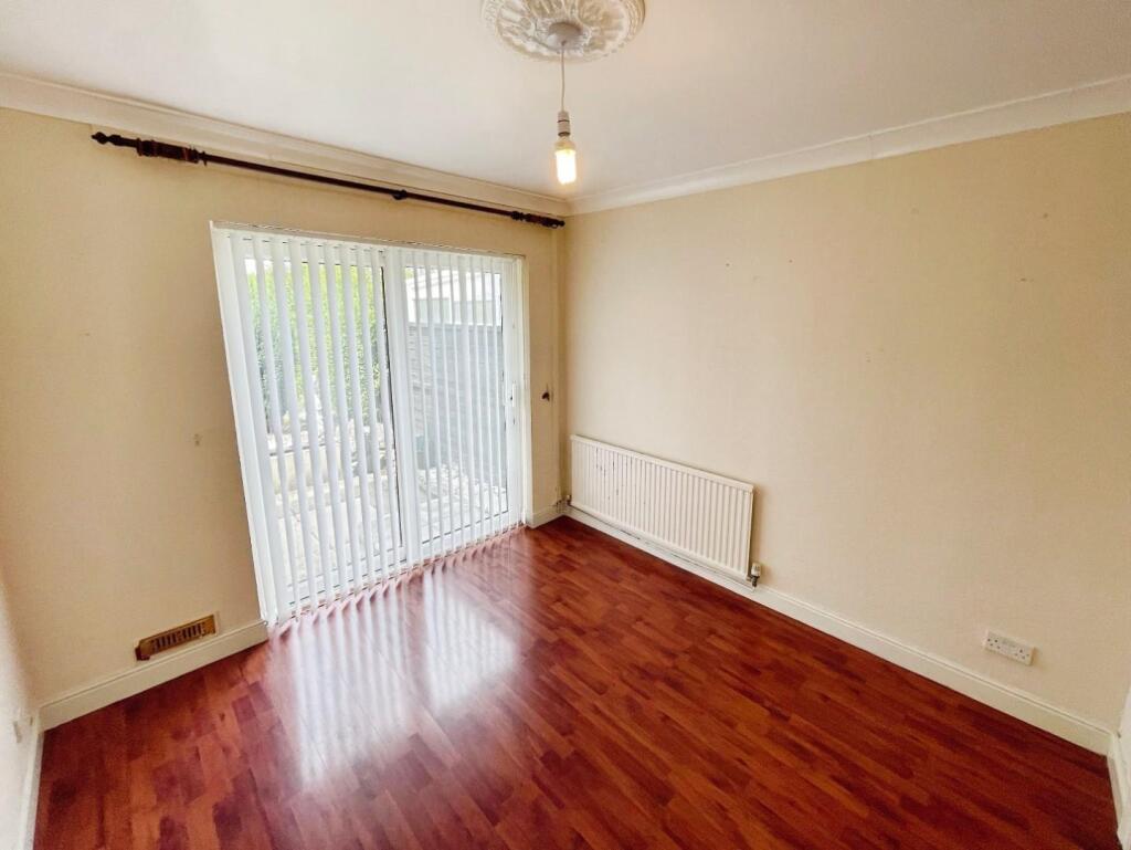 840e0d47--4FC9-9B85-97BE9DD25DF3-19837-000002CE04F