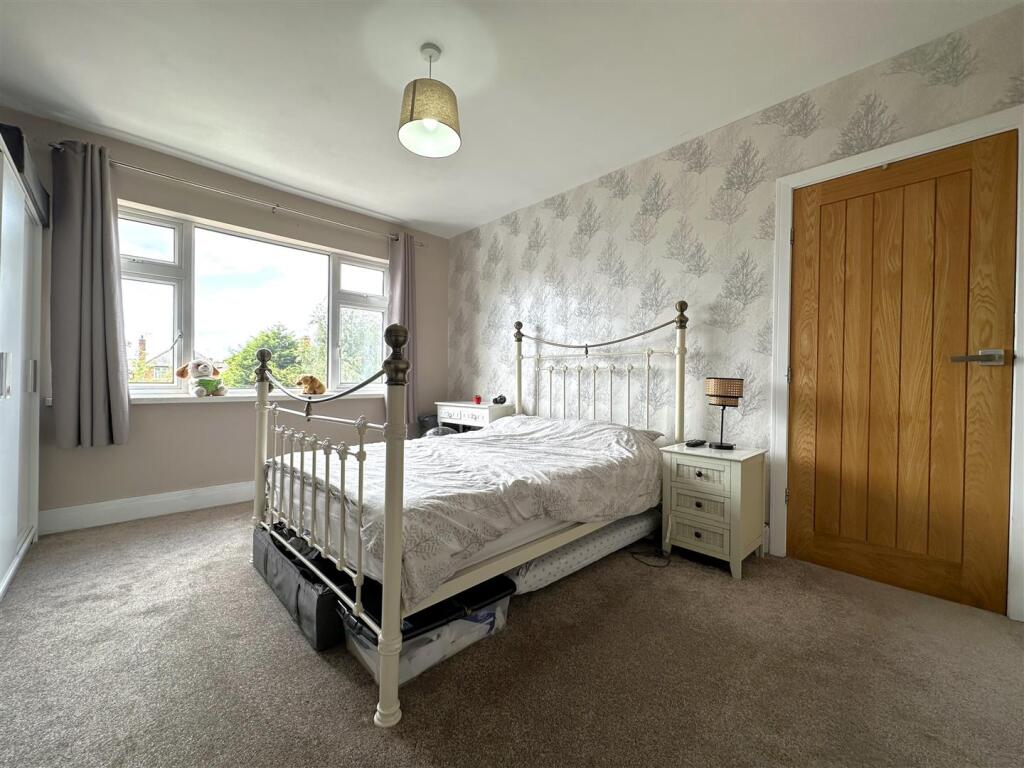Master Bedroom 404