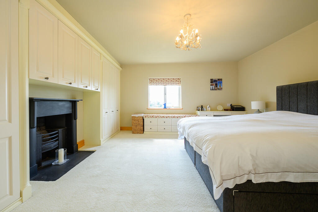 Upper Foxhall Re-...