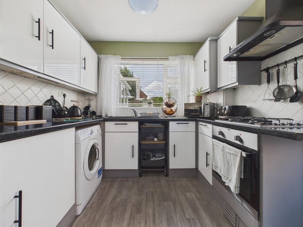 CAM04273G0-PR0153...