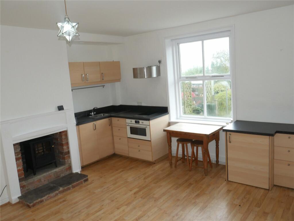 Kitchen / Living