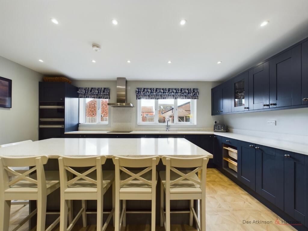 Kitchen/Breakfast Area