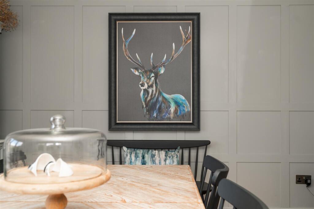 Dining Room-5.jpg