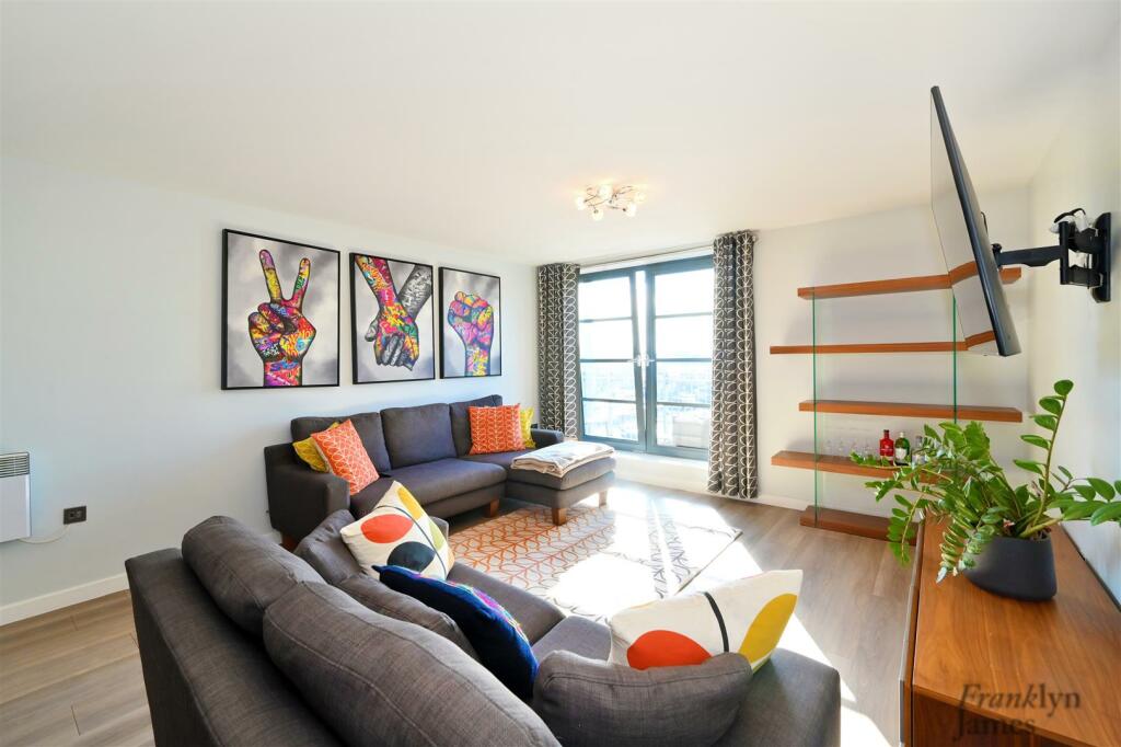 Commercial-Road (3).JPG