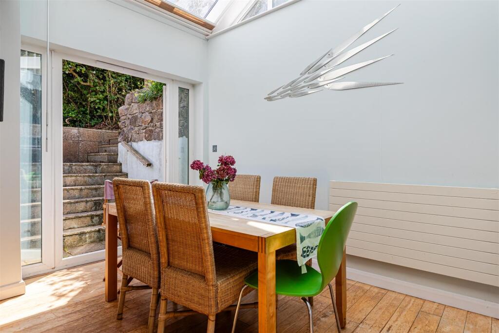 A11 - Bluebird Cottage, Dittisham, The Level - 250