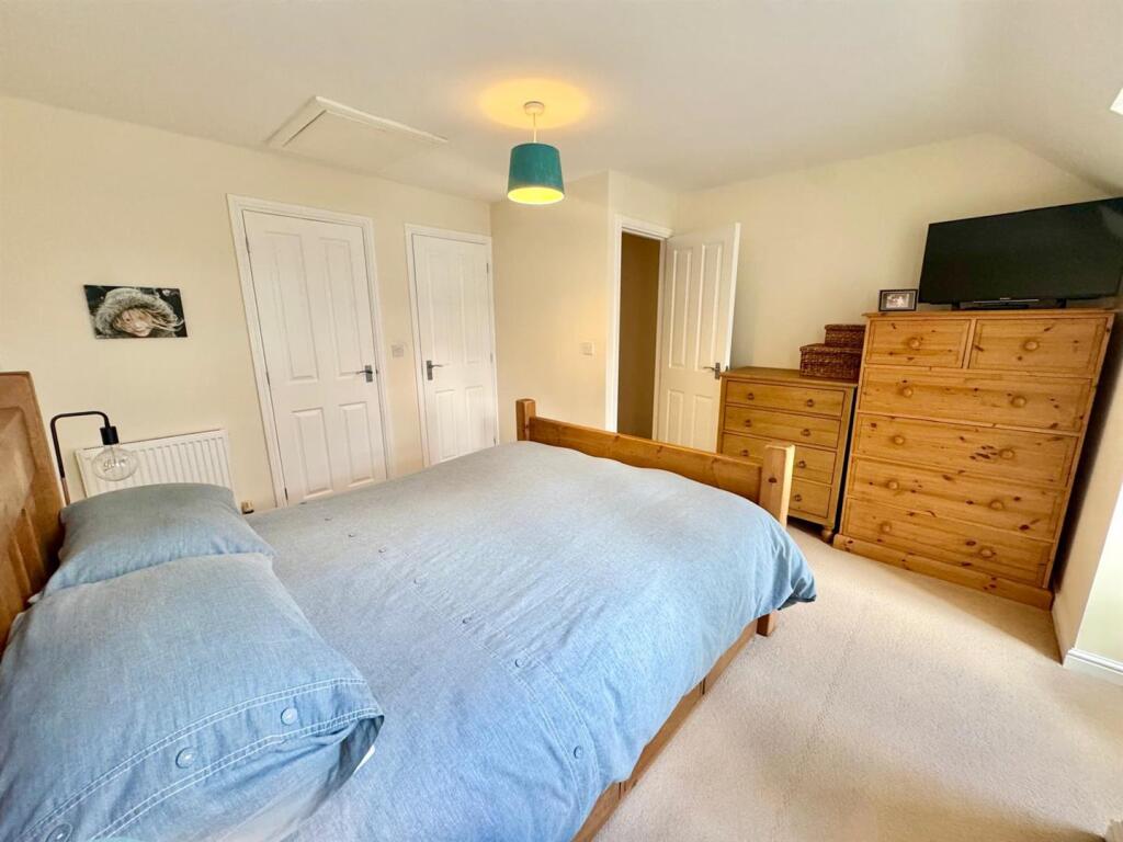 PHOTO-2025-11-25-23-33-25 (6).jpg