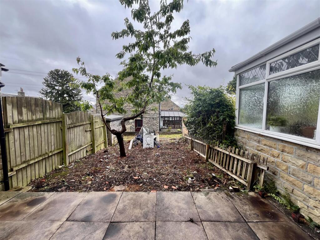 Bramleys Estate Agents - Ing Head Terrace - Halifa