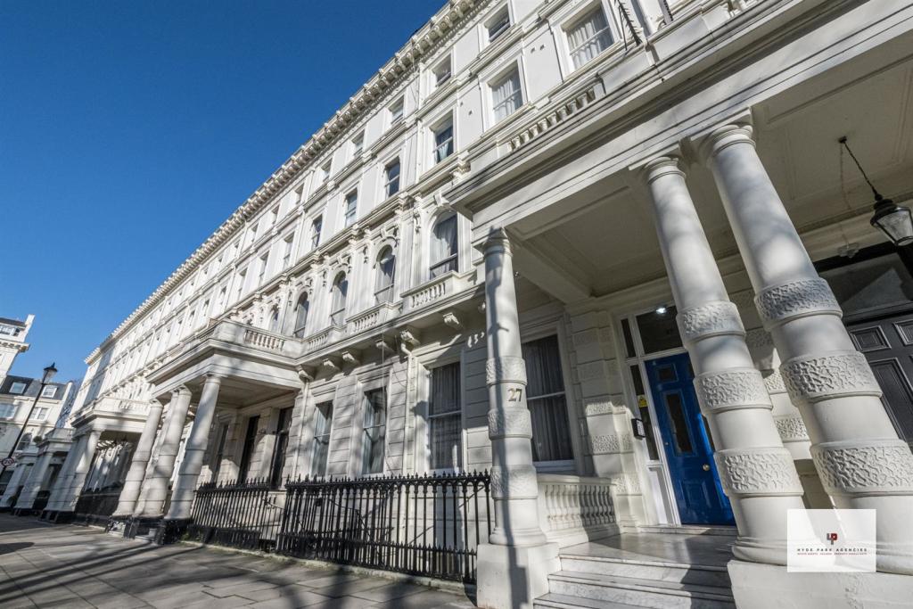 Lancaster Gate 1@27-018-018 Logo.jpg