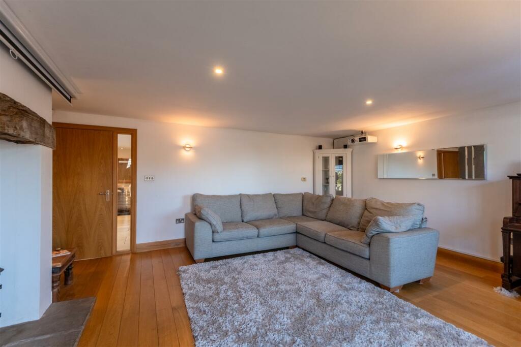 Threshing Barn-019.jpg