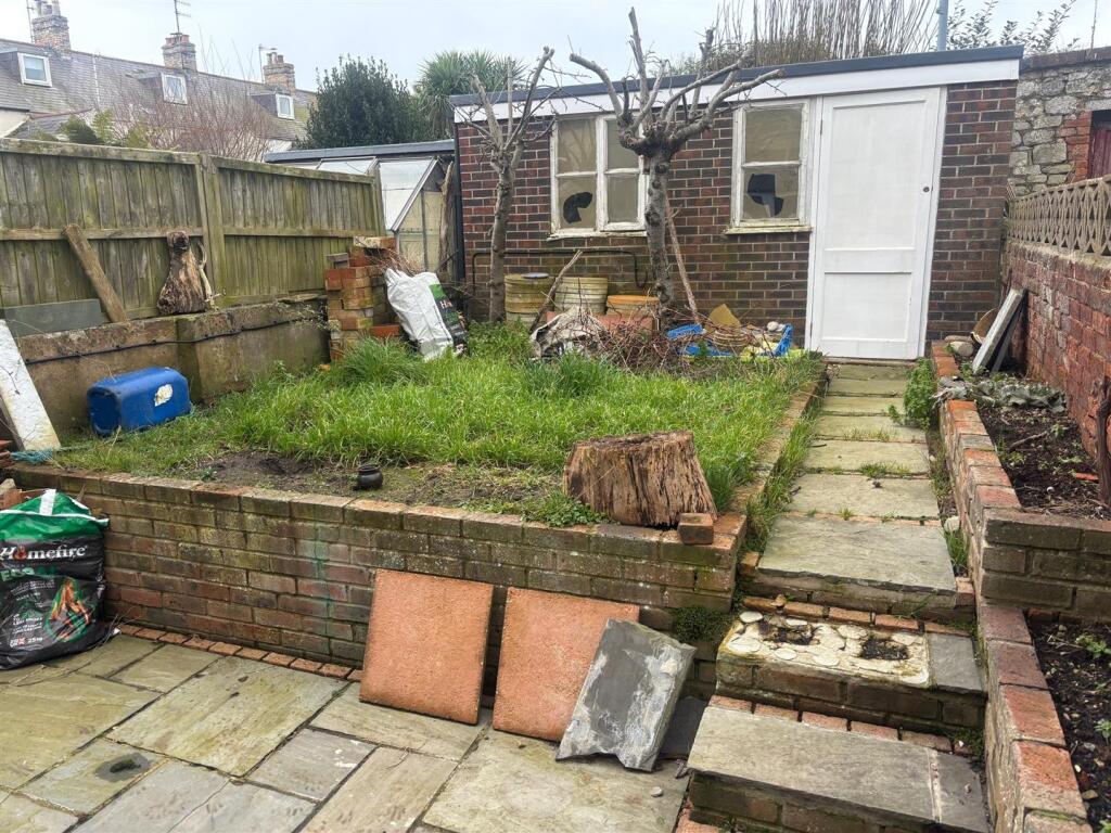 Rear Garden..jpg