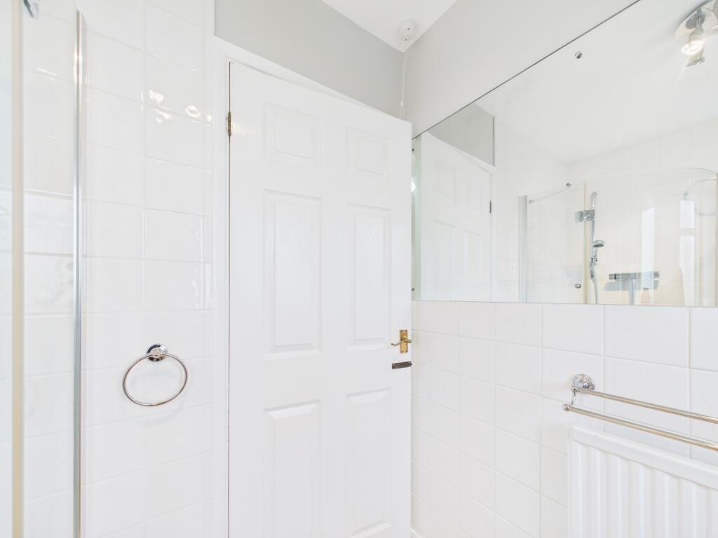 CAM03293G0-PR0250-STILL027