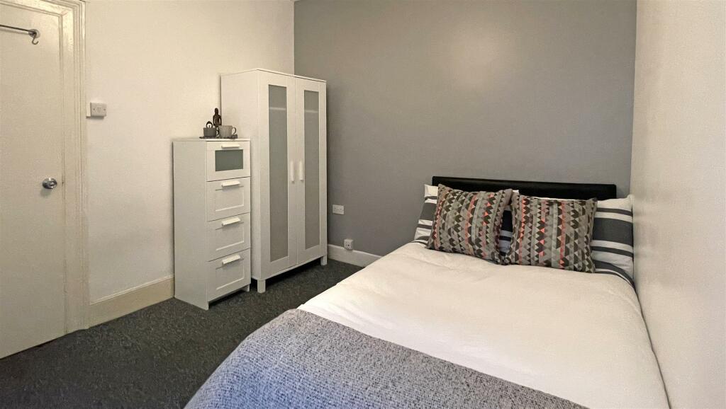 student-5-bed-house-portsmouth-margate-road (19a).