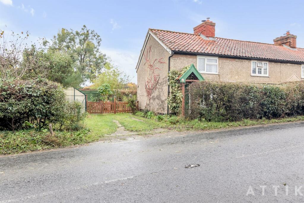 1 The Hill Halesworth Road, Bramfield. IP19 9HR (1