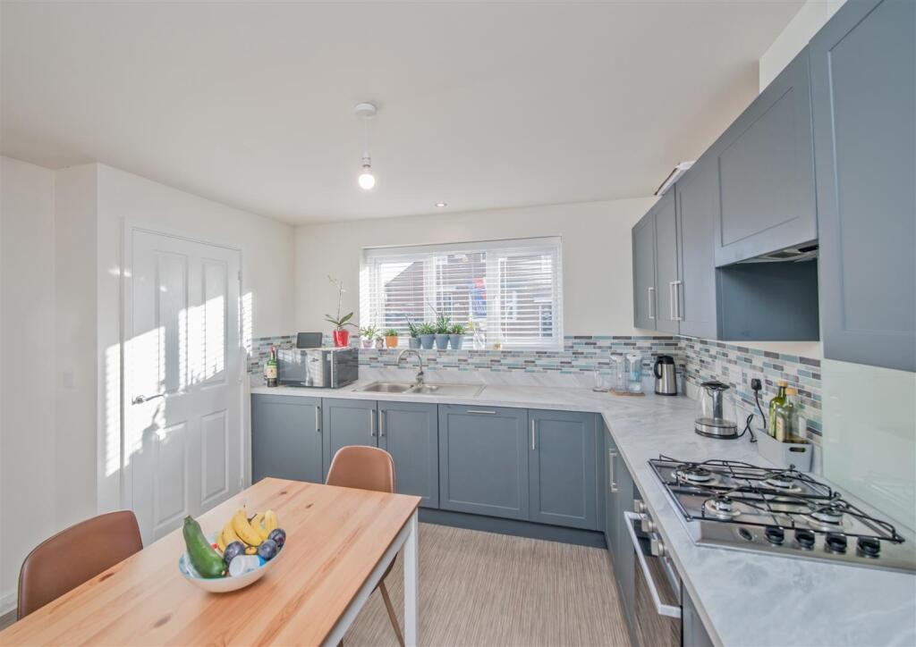 Fitted Dining Kitchen: