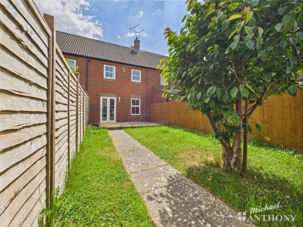 CAM03852G0-PR0293-STILL008