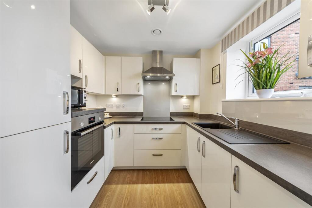 07-c0de5ec8-ada8-4c90-b0b6-193e7667be9cCHMCS_23Tur