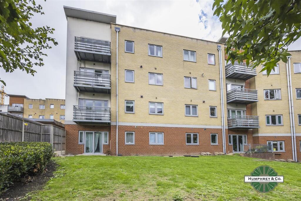 15  Bedgebury Court,  1 Hawker Place -011.jpg