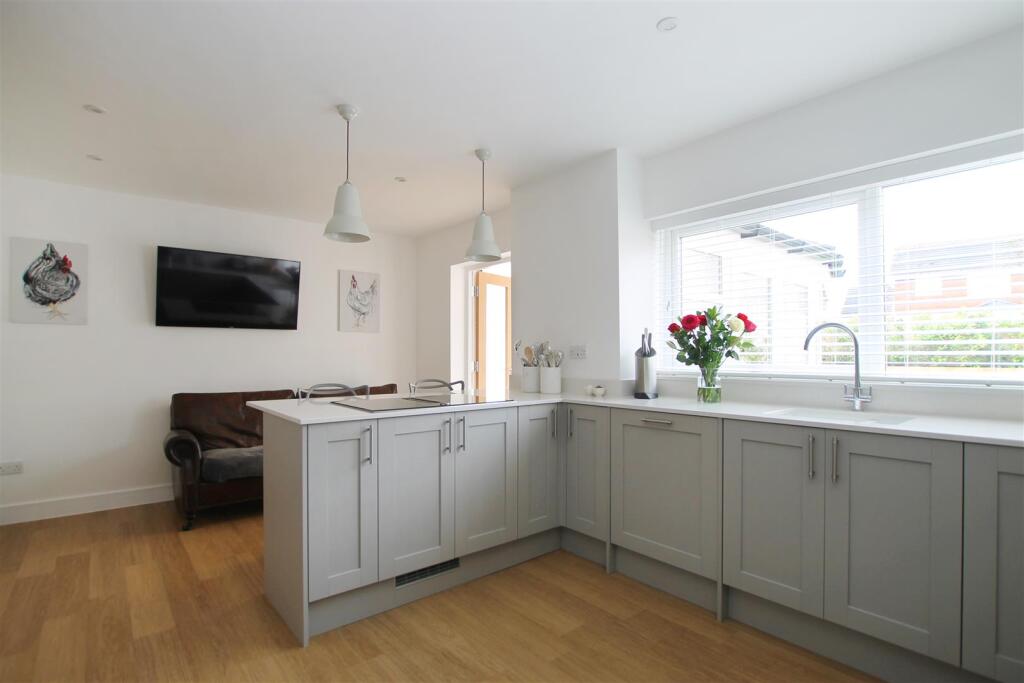 9017322-102701-133842627025356819-6197a9ce-640f-c3