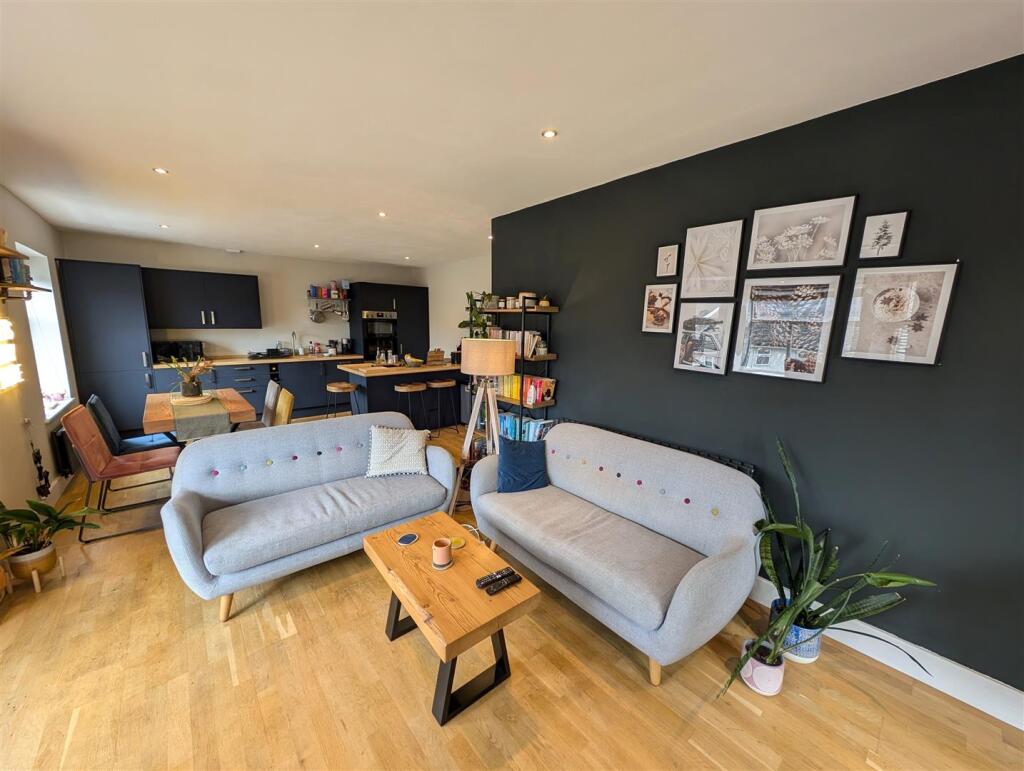 Open Plan Lounge/Diner/Kitchen