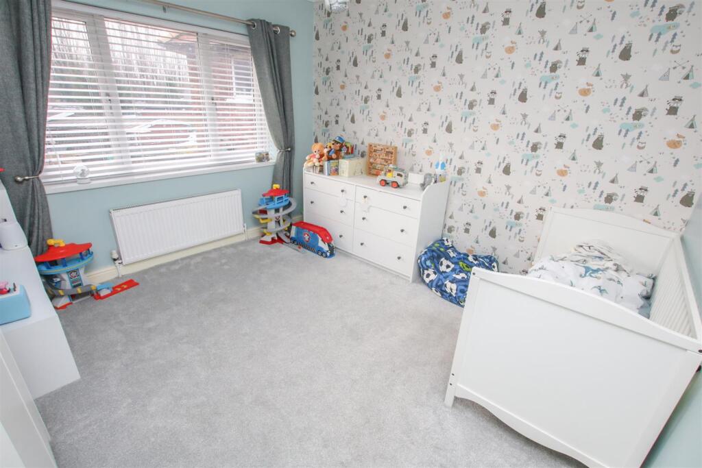 BEDROOM 2