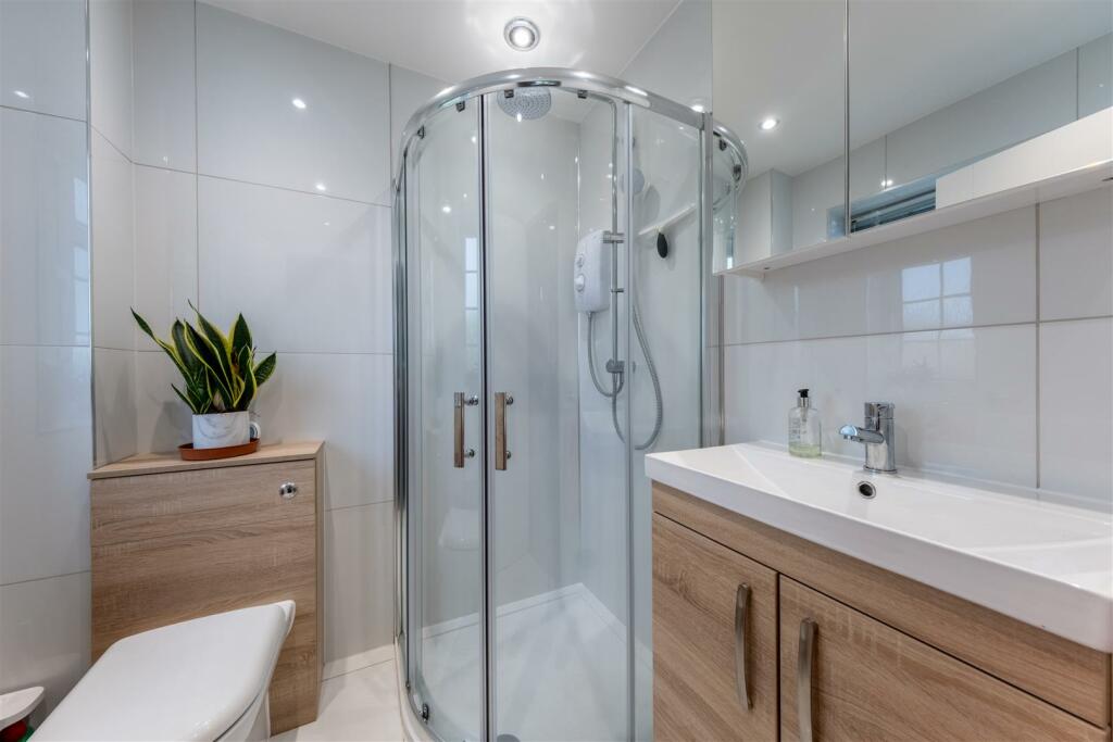 17 Kingfisher Grove-033.jpg