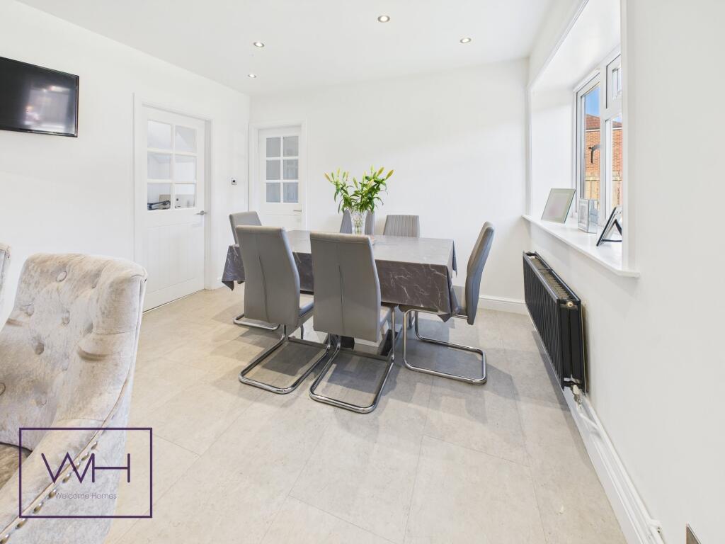 CAM03785G0-PR0241-ST